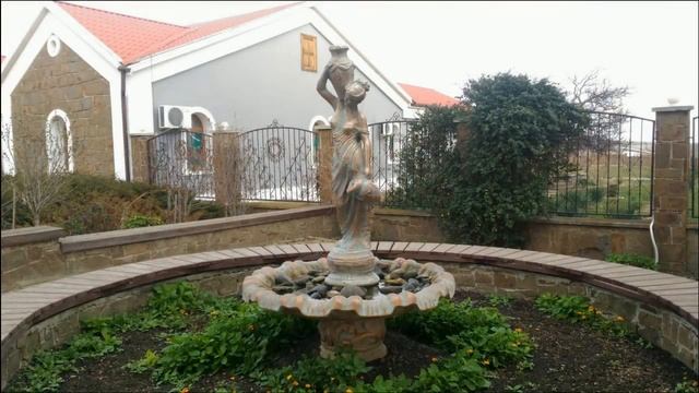 Крым зимой. Поездка в Миндальное. Винные подвалы "Архадерессе" смотреть онлайн