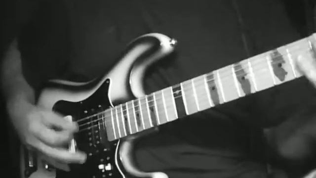A relatively old, upgraded Hora Reghin electric guitar смотреть онлайн