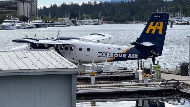 6 De Havilland Seaplanes Come & Go at Vancouver Harbour, Vancouver BC Canada смотреть онлайн
