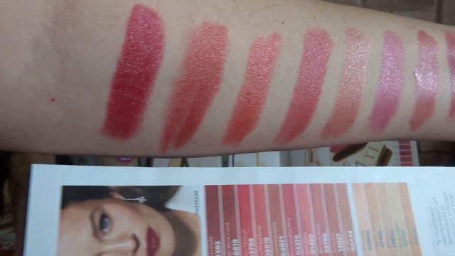 AVON LUXE Lipstick - Swatches