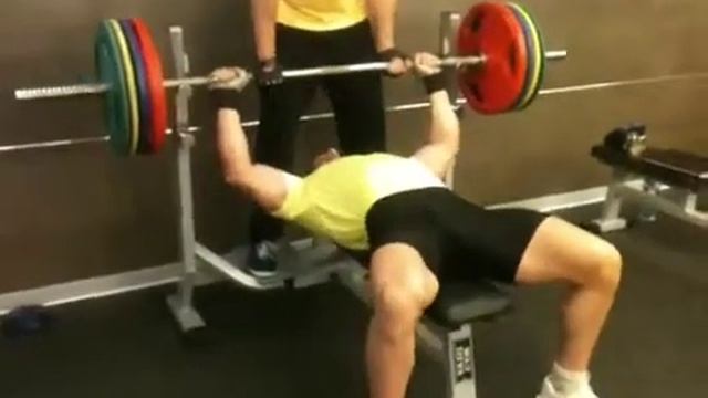 Жим лежа 160 смотреть онлайн