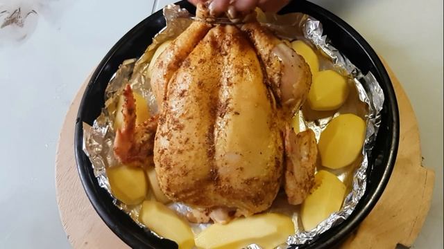Сочная Курица в Духовке ! Запекаем Курицу Целиком ! смотреть онлайн