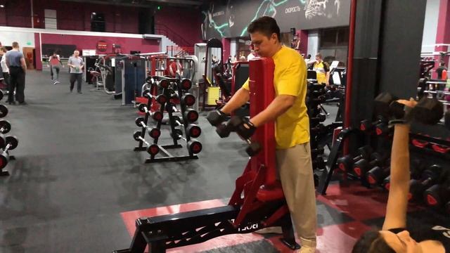 Передний пучок дельты. Отличное упражнение на переднюю дельту / Железный Оберег смотреть онлайн