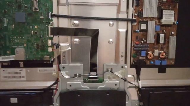 ТВ Samsung UE40D5000PW - не включается, 5 раз моргает светодиод. смотреть онлайн