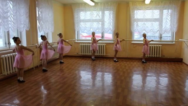 Народно сценический танец 2 б класс ДПОП "Хореографическое творчество" Сотникова С П смотреть онлайн