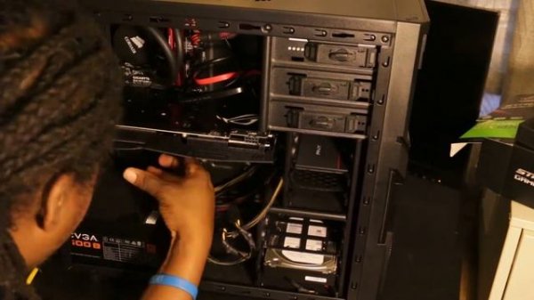 STRIX ROG GeForce GTX 1070 GPU Installation | TIME LAPSE | How to Install