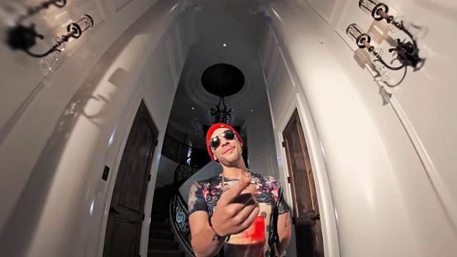 Bajo la Luna - Tony Lenta (Official Music Video 2014) смотреть онлайн