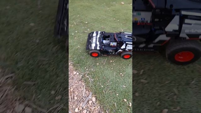 Lego Audi RS Q e-tron смотреть онлайн