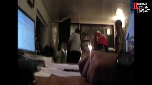 БЫВШИЙ ЗАМ ПРОКУРОРА УДАРИЛ ПОЛИЦЕЙСКОГО! смотреть онлайн