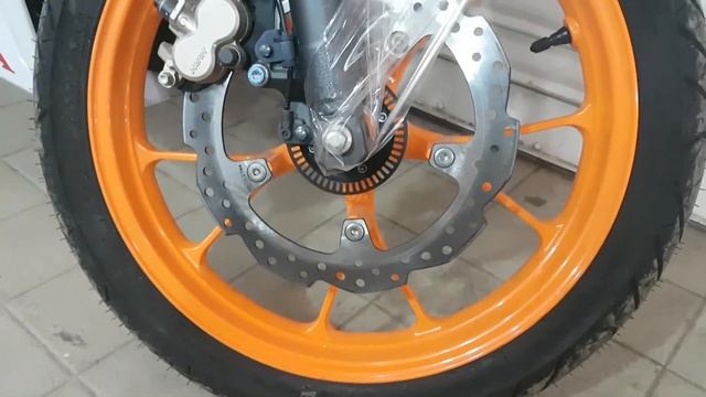 Honda CBR 150R Repsol Dual-Channel ABS | All details смотреть онлайн