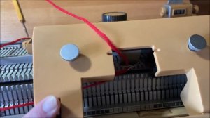 Старая вязальная машинка Веритас 360. Alte Strickmaschine Veritas 360.