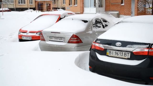 Снежный плен Merсedes C200 Toyota Corolla volkswagen polo Полтава смотреть онлайн