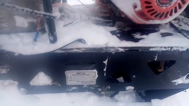 Собранный мотобуксировщик, полезная приспособа для проходимости небольших мотобуксировщиков по снег