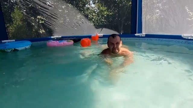 Бассейн для дома!…палатка сверху защитный колпал от мусора смотреть онлайн