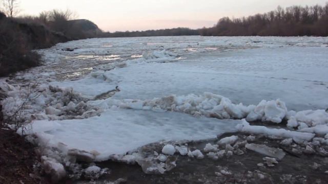 Ледоход на Дону. 8 марта. Нижний Карабут. Воронежская область смотреть онлайн