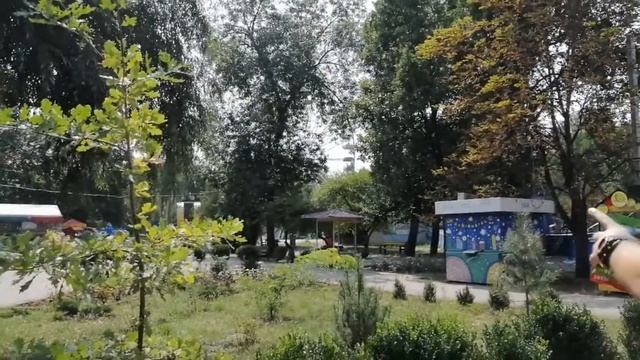 Парк развлечений "Дубовая роща" IМирослава первый раз катается на колесе обозрения смотреть онлайн