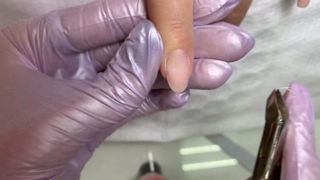 Дизайн ногтей фольга за 1 минуту | Школа маникюра "Золотая Антилопа" - идеи дизайна ногтей смотреть онлайн