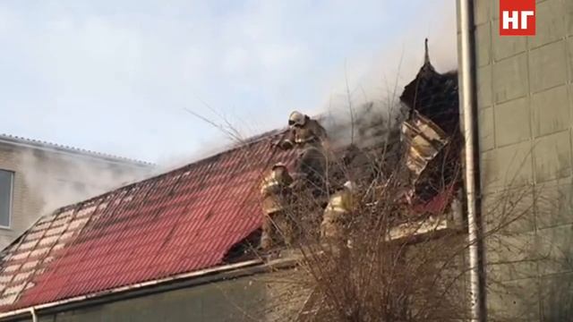 Коттедж загорелся в Костанае смотреть онлайн