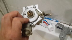 Gaz34.ru Ремонт водяного блока газовой колонки Junkers (Юнкерс, БОШ) в Волгограде.