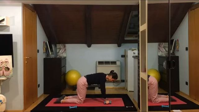Irene Magnaghi - Pilates con Irene - lezione con i pesetti - 4 febbraio смотреть онлайн