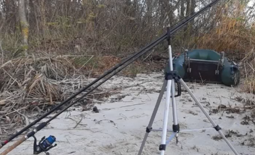 В ПОИСКАХ ОСЕННЕГО РЫБЦА НА ФИДЕР. ПОПАЛИ НА ПЕРВЫЕ ЗАМОРОЗКИ. смотреть онлайн