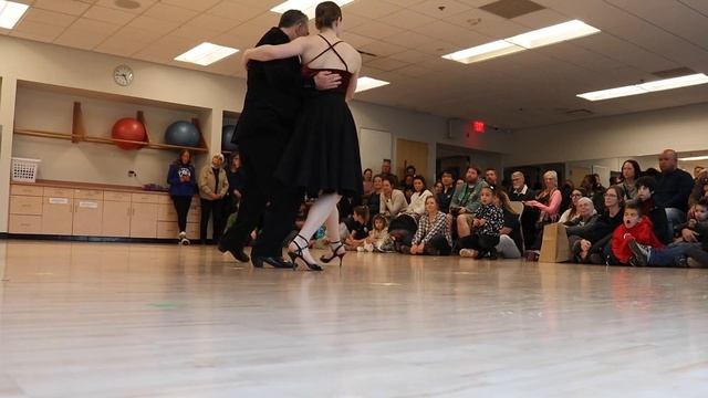 Buscándote - Orquesta Romántica Milonguera - Performance at YMCA, Ann Arbor смотреть онлайн