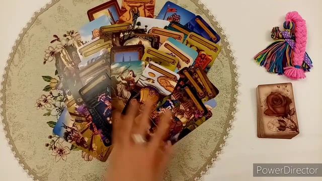 Доволен ли он своей личной жизнью? ?? Женское таро.