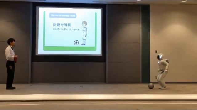 Honda Asimo Robot in action смотреть онлайн