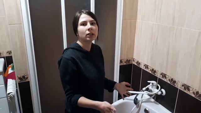 ПОЛИВ ОРХИДЕЙ РАЗ В НЕДЕЛЮ! МАЛЕНЬКИЙ СОВЕТ О ТОМ, КАК СРЕЗАТЬ ПОЖЕЛТЕВШИЙ ЛИСТИК ОРХИДЕИ)