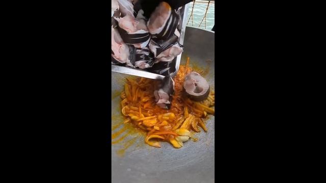 Приготовление морского угря на Филиппинах , по местным рецептам ! смотреть онлайн