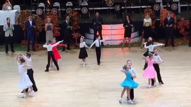 Осенняя Москва(3) смотреть онлайн