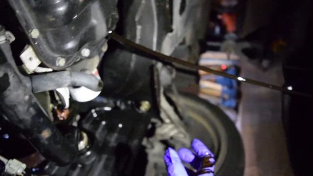How To Change Your Oil - Infiniti G35/350z смотреть онлайн