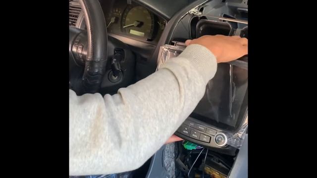 CAMBIANDO RADIO DE FABRICA DE MI HONDA ACCORD 2007 POR UN ANDROID DE PANTAlla A OTRO NIVEl ?? смотреть онлайн