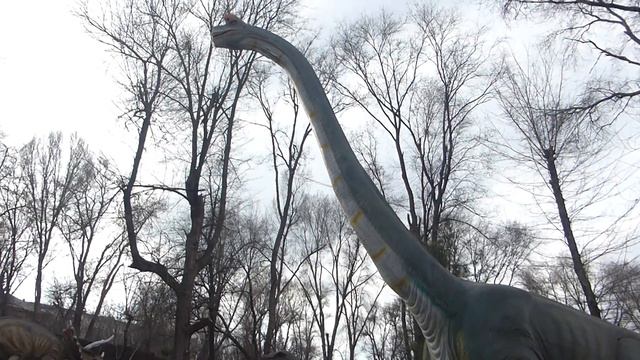 Динопарк Днепра Днепропетровской обл Украина. Прогулка среди доисторических животных. ч. 3 смотреть онлайн