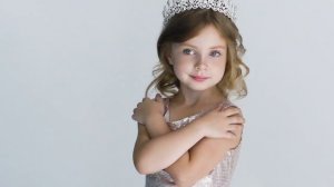 Самая красивая маленькая девочка модель | Съемка для каталога эксклюзивных дизайнерских украшений