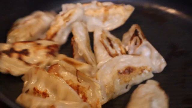 Asian Review Costco Mini Wontons, Costco Potstickers, Thai Chili Mango Salad|Costco Asian Food &Hau смотреть онлайн