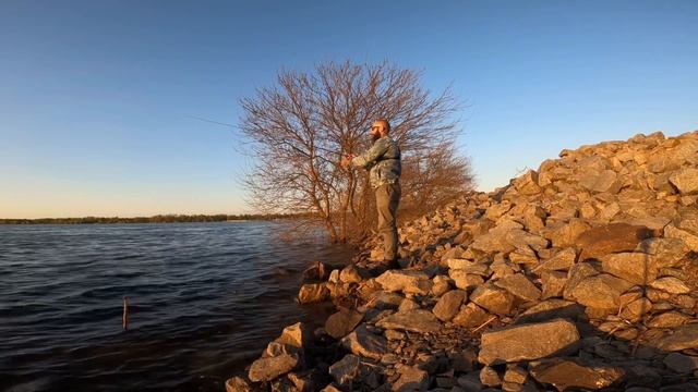 Рыбалка в Мае 2022. Ловля судака на Днепре.#fishing #рыбалка2022 #рыбалканаднепре