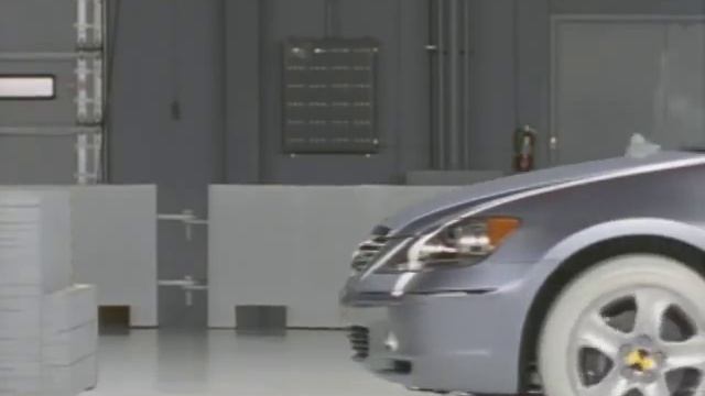 2005 Acura RL moderate overlap IIHS crash test смотреть онлайн