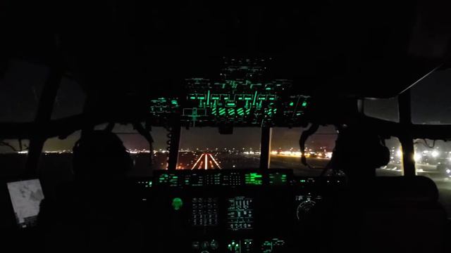 HURRICANE HUNTERS LANDING AT HOUSTON смотреть онлайн