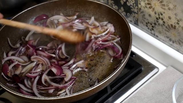 ОЧЕНЬ ВКУСНЫЕ СПАГЕТТИ С КОСЕРВИРОВАННЫМ ТУНЦОМ И ПОМИДОРАМИ смотреть онлайн