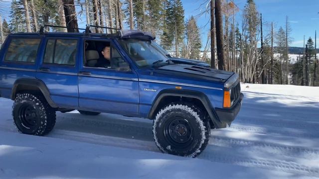 Toyota Tacoma & 4Runner & Jeep Cherokee Snow Run Fun *Raw Edit* *NO MUSIC* смотреть онлайн