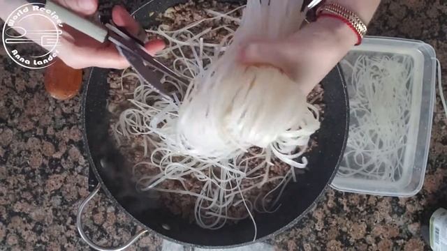 Как приготовит Рисовая Лапша по Тайски смотреть онлайн