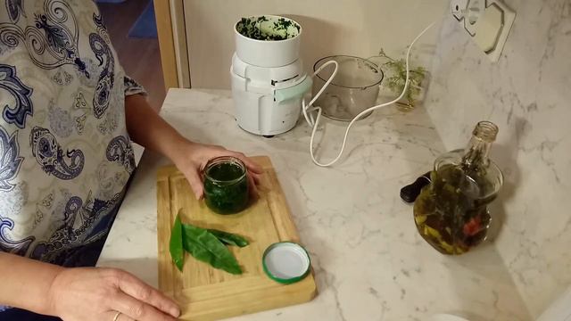 Leurda aliment - medicament. Pasta si pesto de leurda cu doar foarte putin ulei.#31 Sanatate смотреть онлайн