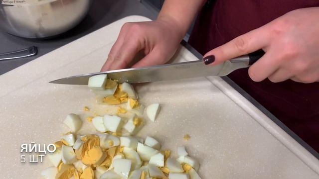 Майонезный салат с Крабовыми палочками и Кукурузой Рецепт . Блюдо на Новогодний Стол смотреть онлайн