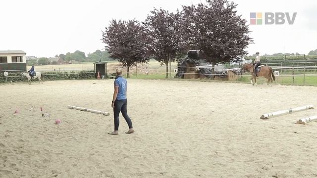 Gründerpreis für Pony-Reitschule in Hemden смотреть онлайн