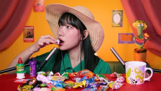 사탕이 맵다… 멕시코 간식 이팅사운드 먹방ASMR | 할로윈 사탕 추천^^ смотреть онлайн