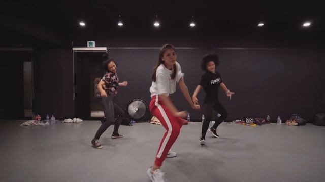Bum Bum Tam Tam - Mc Fioti / Beginner's Class смотреть онлайн