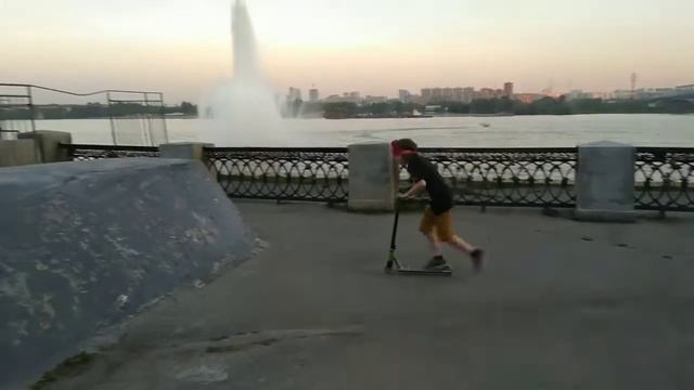 Трюковой самокат прогресс с марта по октябрь