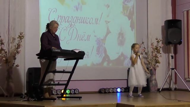 Чудная пора осень, исполняет Лиза Дубовкина 05.08.2018 смотреть онлайн