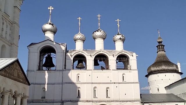 Благовест в "Лебедь", а также вариация Акимовского звона в Будничные дни. Ростов Великий 01.08.2023 смотреть онлайн